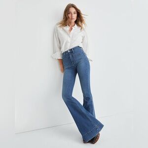 VERONICA BEARD Sheridan Bell-Bottom Jean